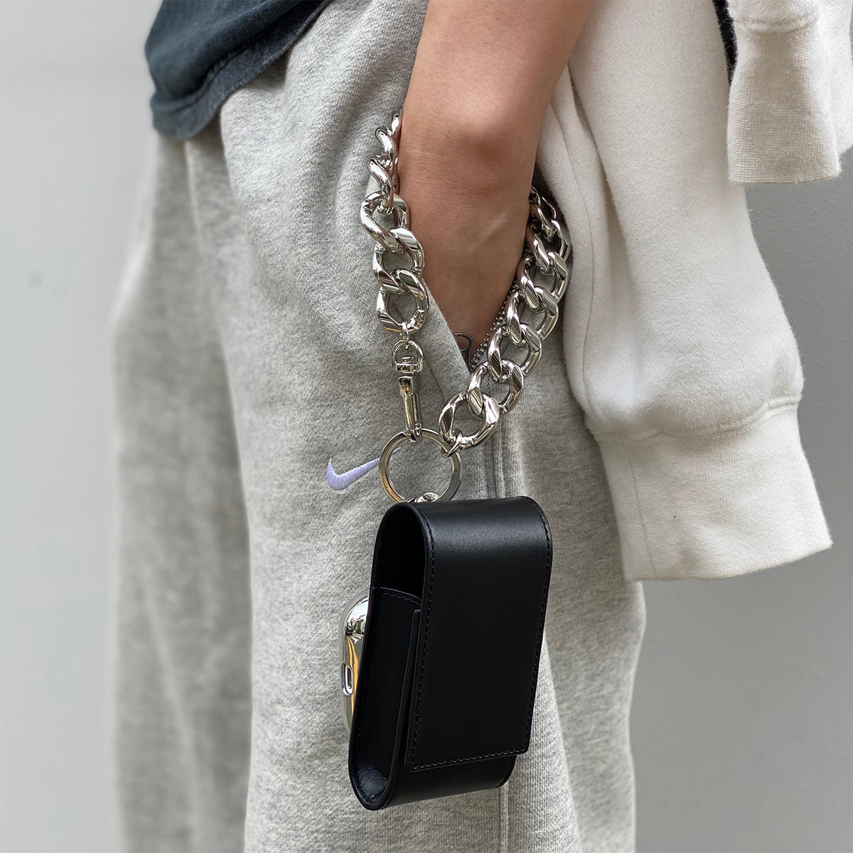 Micro mini bag with chain (Du puy box calf leather / BLACK-SILVER)